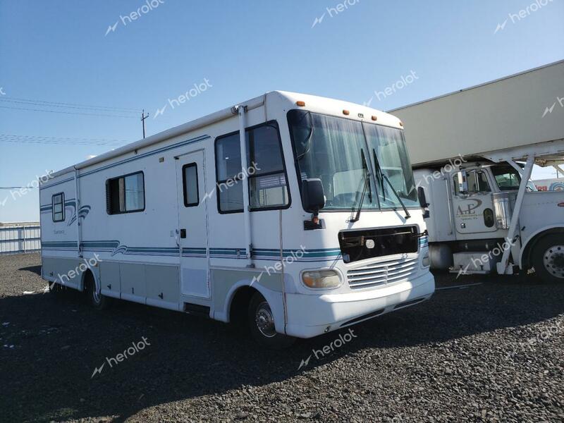 CCHM MOTORHOME 1997 white  gas 3FCMF53G8VJA01764 photo #1