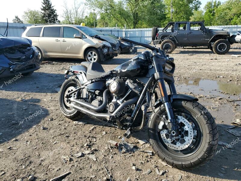 HARLEY-DAVIDSON FXFB FAT B 2018 black  gas 1HD1YKJ11JC026699 photo #1