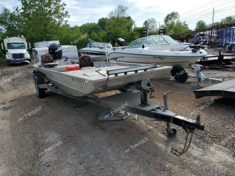 BLAZ BOAT W/TRL 2011 silver   CJT05220G011 photo #1