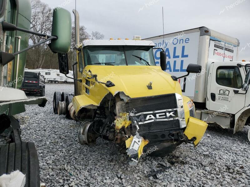 MACK ANTHEM 2020 yellow  diesel 1M1AN3GY0LM017588 photo #1