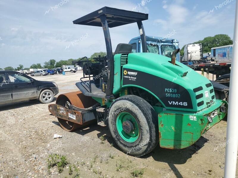 JCB TRACTOR 2013 green   GATVM046L02901415 photo #4