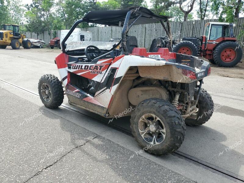 ARCTIC CAT WILDCAT TR 2015 red   4UF15MPV7FT303775 photo #4