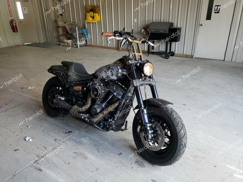 HARLEY-DAVIDSON FXFB FAT B 2018 black  gas 1HD1YKJ16JC031333 photo #1