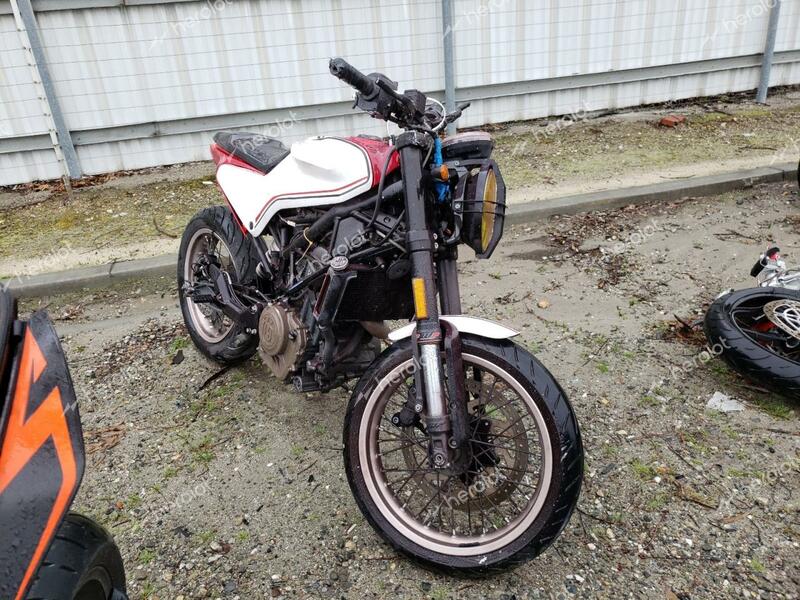 HUSQVARNA VITPILEN 4 2019 white  gas VBKUVJ408KM264399 photo #1