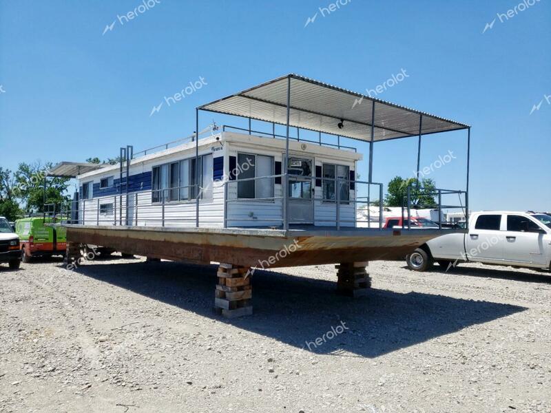 BOAT HOUSE BOAT 1985 white   KYZ06562F81861 photo #1