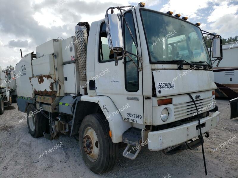 STERLING TRUCK SC 8000 2005 white tilt cab diesel 49HAADBV15DU42690 photo #1