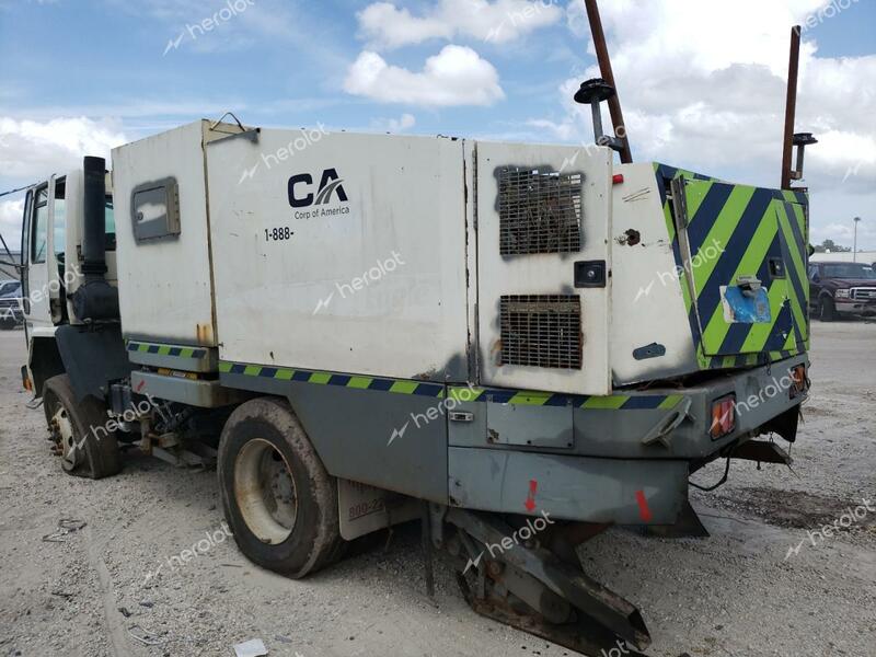 STERLING TRUCK SC 8000 2005 white tilt cab diesel 49HAADBV15DU42690 photo #4