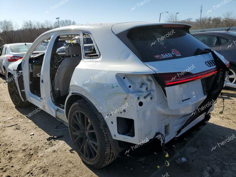 AUDI E-TRON CHR 2022 white  electric WA1VABGE3NB033581 photo #3