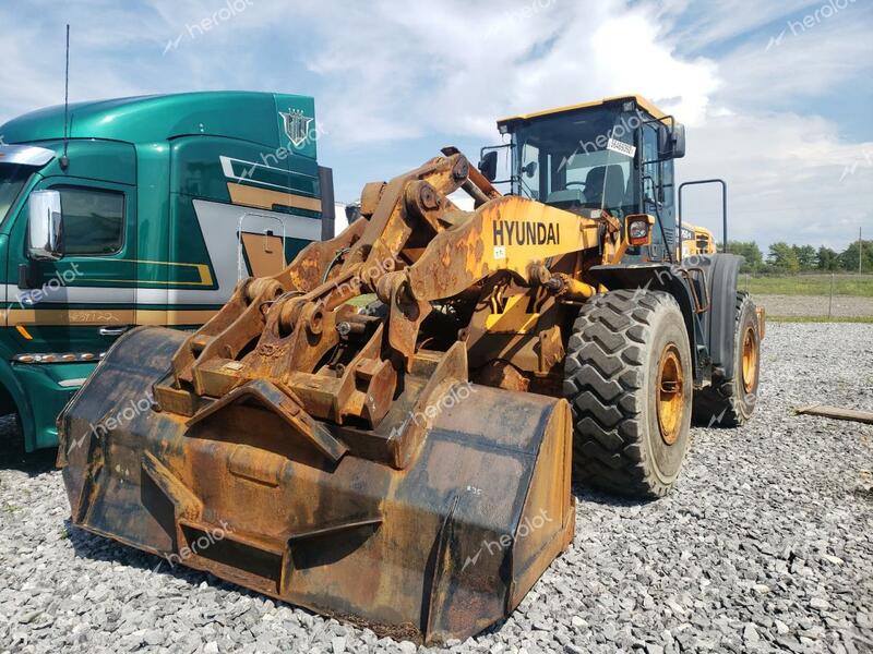 HYUNDAI LOADER 2010 yellow   HH1HLL01TA0000023 photo #3