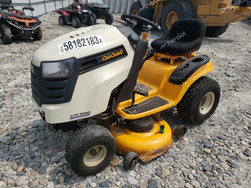 CUB LAWN MOWER 2013 two tone   1D053H60133 photo #3