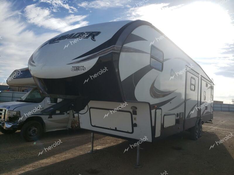 CRUS 5THWHEEL 2018 cream   5ZT3CSZB2JG122855 photo #3