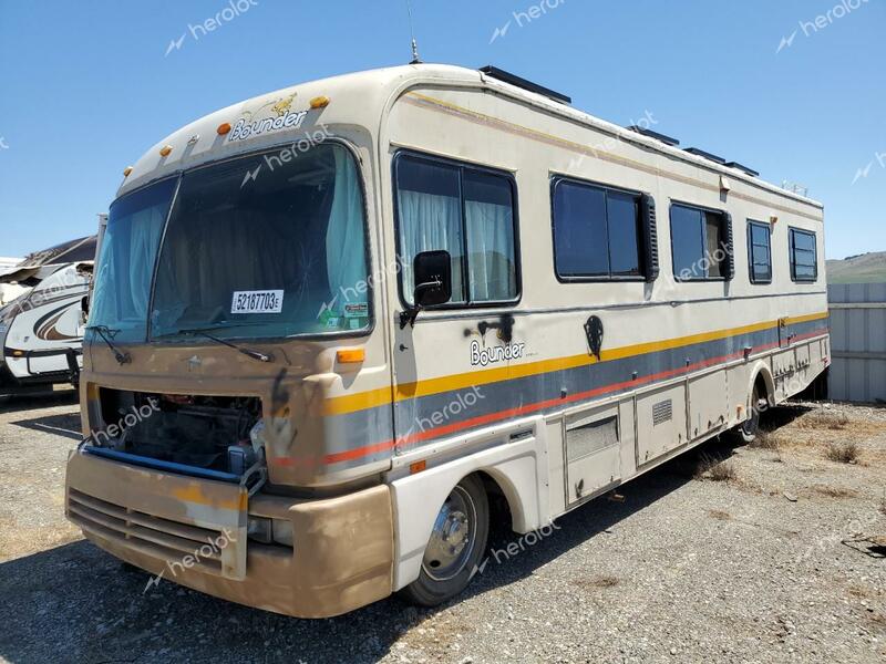 BOUN MOTORHOME 1990 beige  gas 1GBKP37W9K3335635 photo #3