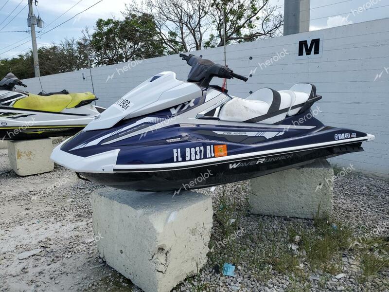 YAMAHA WAVERUNNE 2018 two tone   YAMA36241718 photo #3