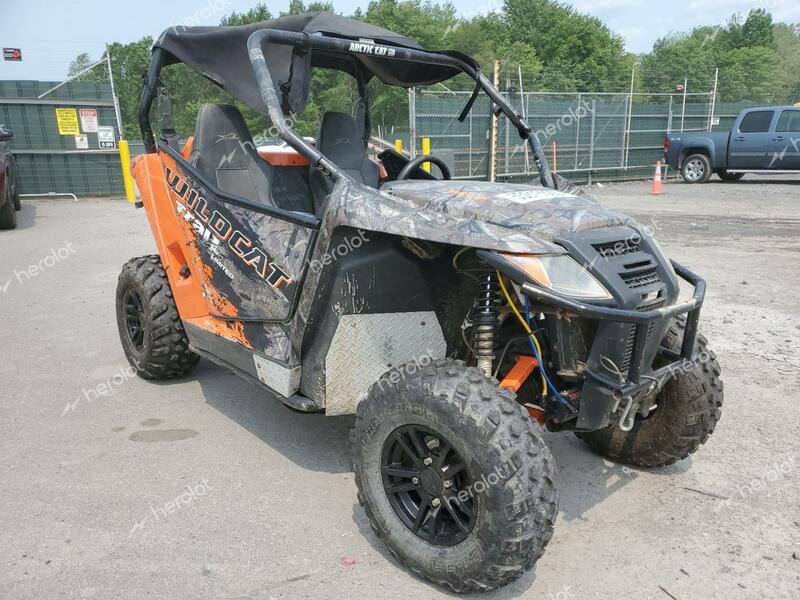 ARCTIC CAT WILDCAT 2016 orange   4UF16MPV3GT308051 photo #1