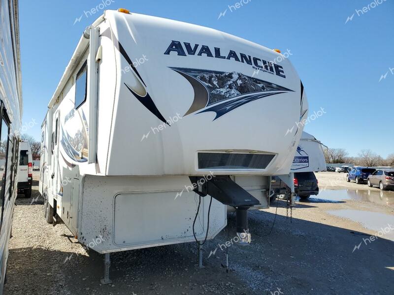 KEYSTONE AVALANCHE 2012 white   4YDF34020CE760010 photo #1