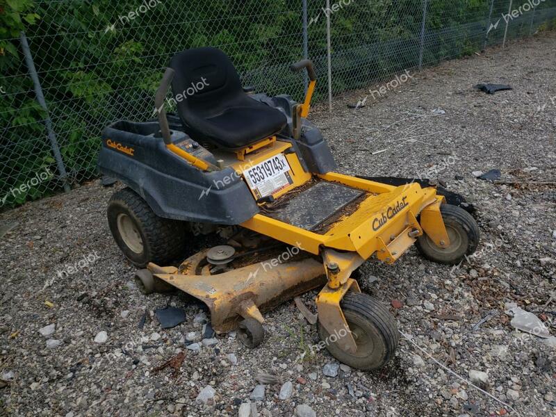 CUB LAWN MOWER 2017 yellow   55319743 photo #1