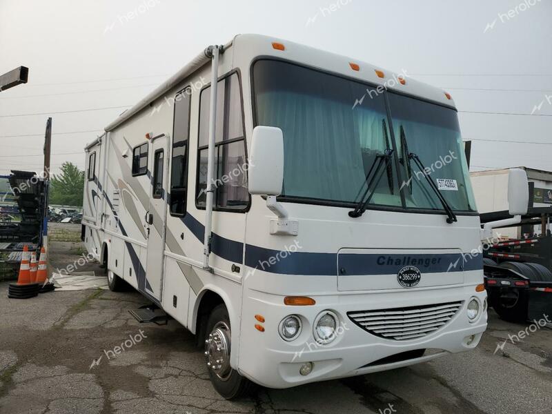 OTHR MOTORHOME 2004 white  gas 5B4MP67GX43379487 photo #1