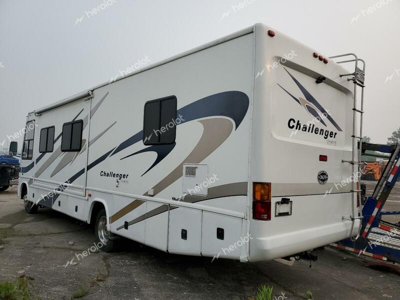 OTHR MOTORHOME 2004 white  gas 5B4MP67GX43379487 photo #4