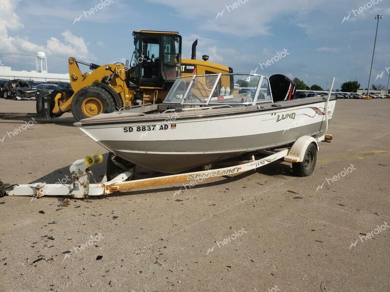 LUND BOAT W/TRL 2002 white   LUNBR782G102 photo #3