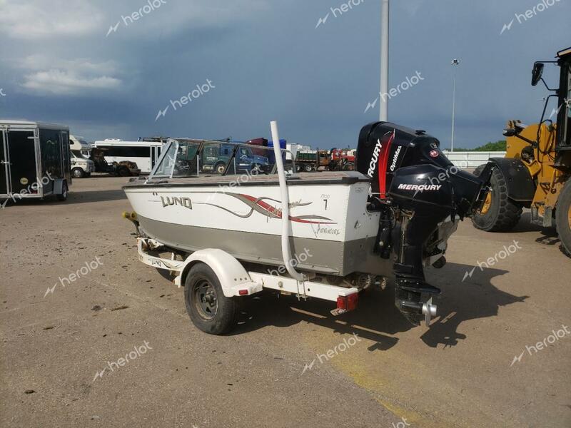 LUND BOAT W/TRL 2002 white   LUNBR782G102 photo #4