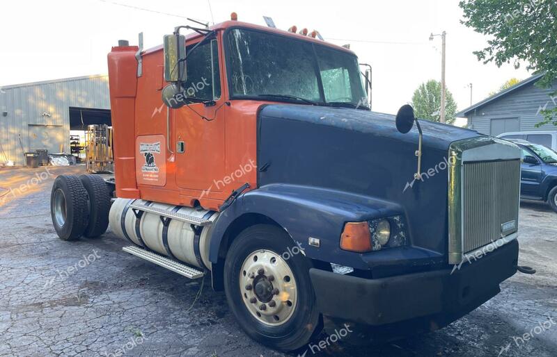 WHITE/GMC AERO WIA 1995 orange tractor diesel 4V1WBBRG5SN695812 photo #1