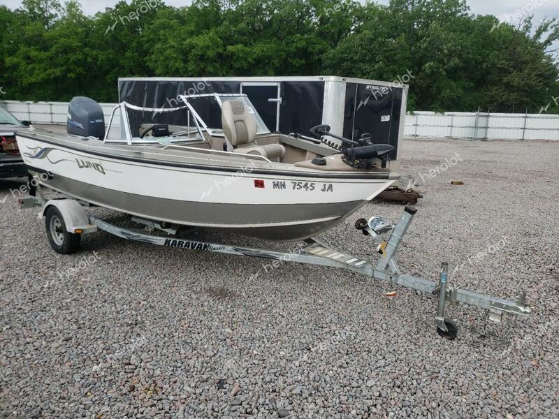 LUND BOAT W/TRL 2001 white   LUNAB079C101 photo #1