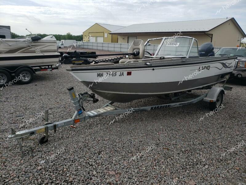 LUND BOAT W/TRL 2001 white   LUNAB079C101 photo #3