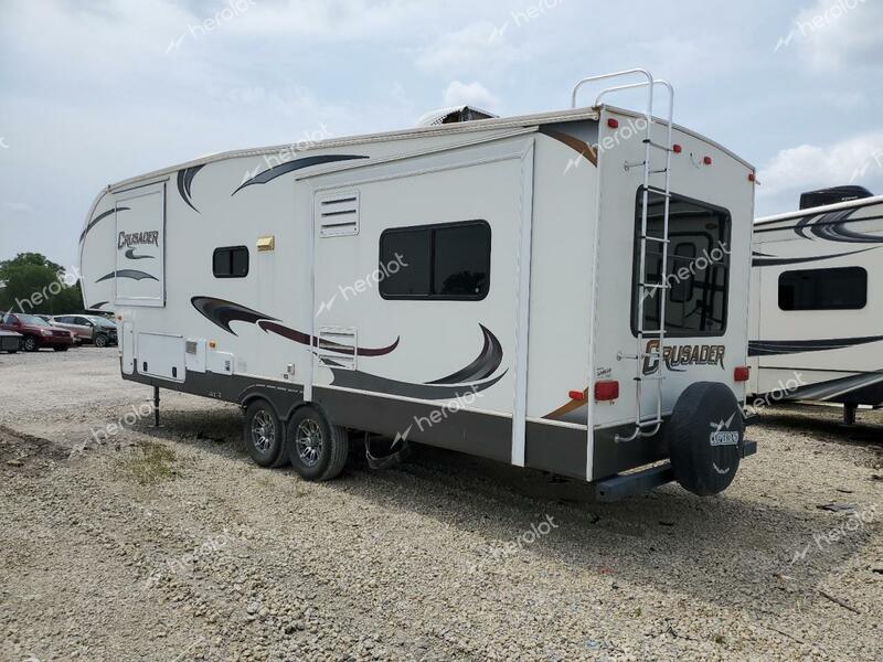 CRUS 5THWHEEL 2013 white   5ZT3CSUB1DD112136 photo #4