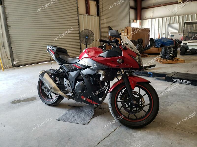 SUZUKI GSX250R 2018 red  gas LC6DN11A2J1102892 photo #1