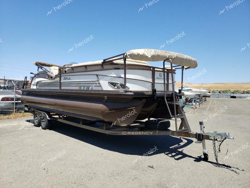 TRAC BOAT ONLY 2016 two tone   BUJ23723C616 photo #1