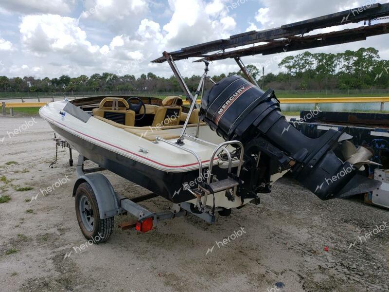 LARS BOAT W/TRL 1984 two tone   LARF7024M84G photo #4