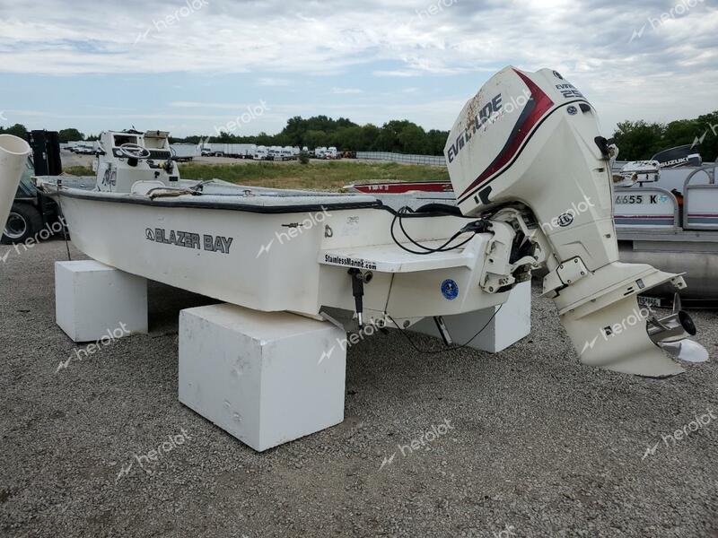 BLAZ BOAT ONLY 2015 white   PNS24219C515 photo #4