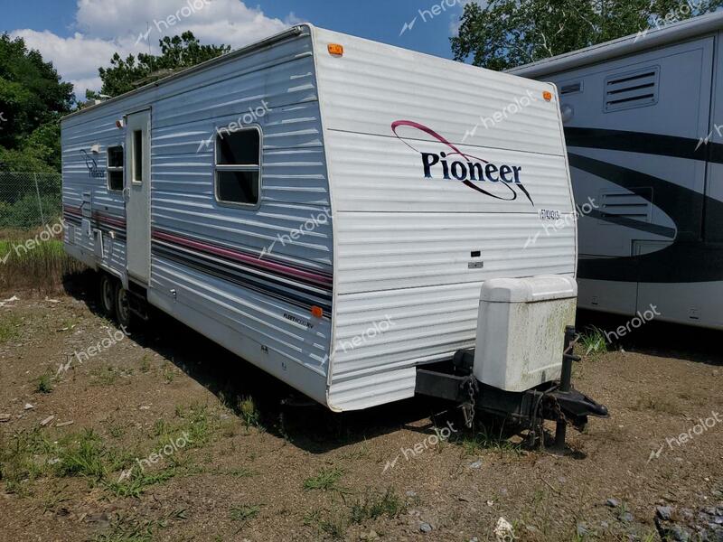 FLEETWOOD PIONEER 2001 white   1EB1T252516000221 photo #1