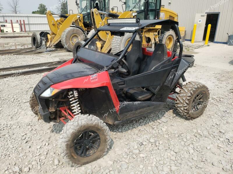 ARCTIC CAT WILDCAT 2015 red   4UF15MPV6FT311172 photo #3