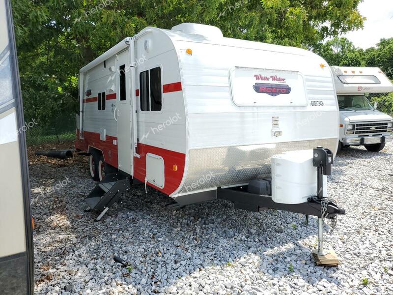 WHITE CAMPER 2016 two tone   59CCC2424GL001851 photo #1