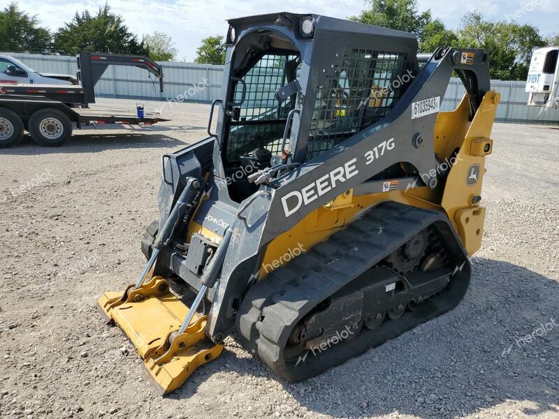 JOHN DEERE SKIDSTEER 2019 yellow   1T0317GJLKJ347770 photo #3