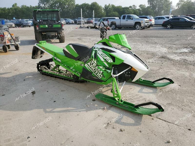 ARTC SNOWMOBILE 2014 green   4UF14SNW2ET106305 photo #1