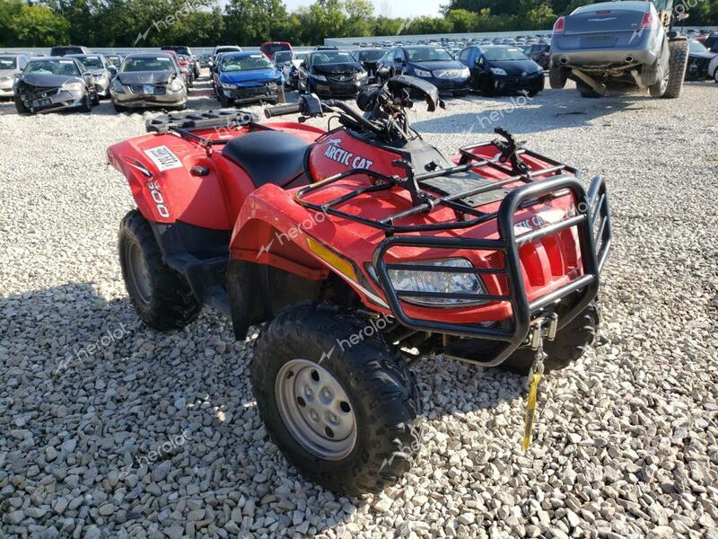 ARCTIC CAT ARTIC CAT 2013 red   4UF13ATV2DT808064 photo #1