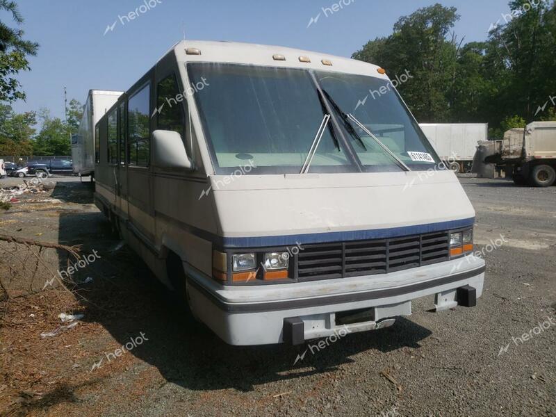 GMC MOTOR HOME 1987 white motorize gas 1GDKP37W3H3501745 photo #1