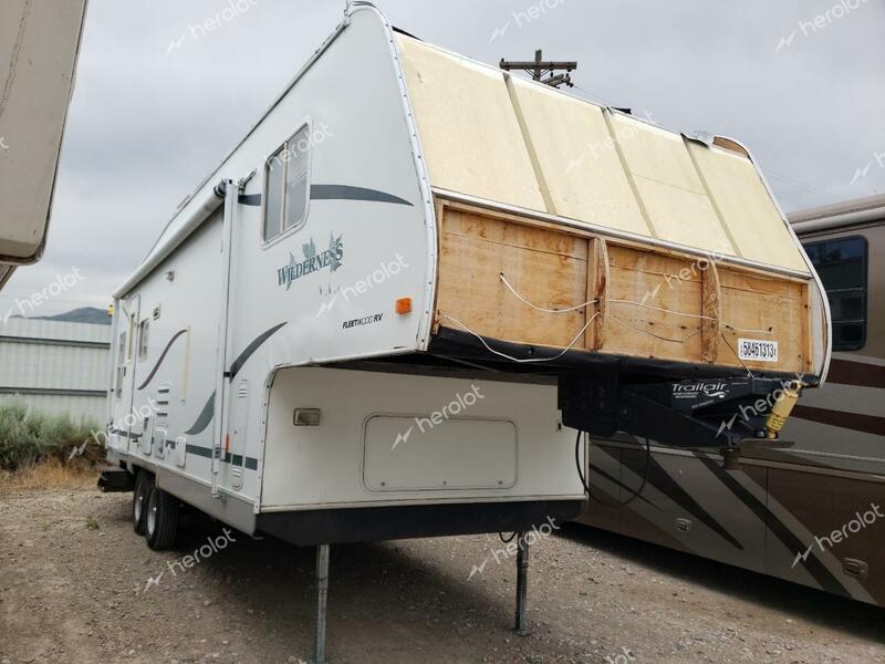 FLEETWOOD TRAILER 2002 white   1ED2S272924278676 photo #1