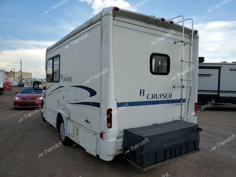 GFST MOTORHOME 2003 white cutaway gas 1FDWE35S33HA05654 photo #4