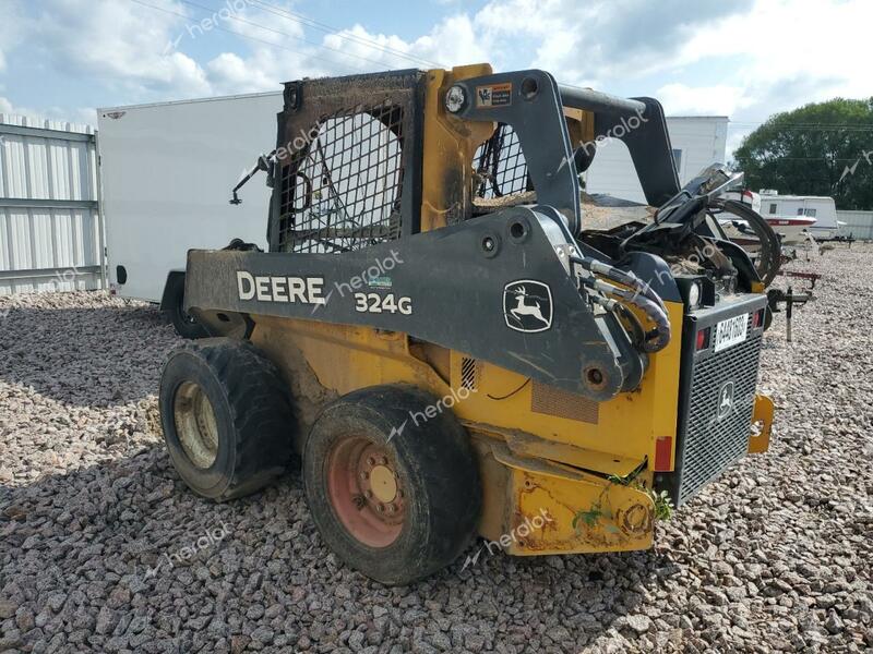 JOHN DEERE SKIDSTEER 2021 yellow   337980 photo #4