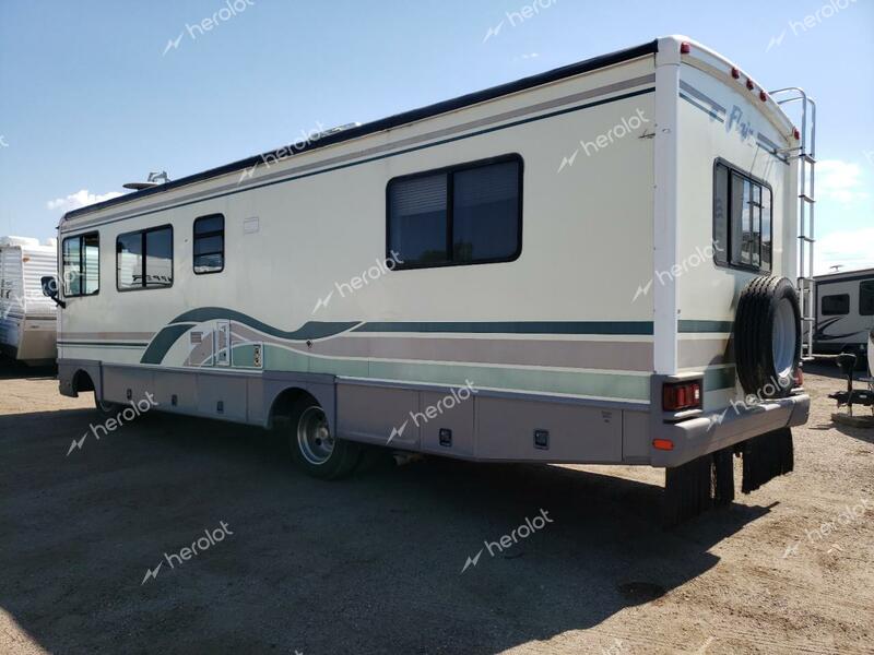 FLEE CAMPER 1998 white  gas 1GBKP37J2V3314974 photo #4