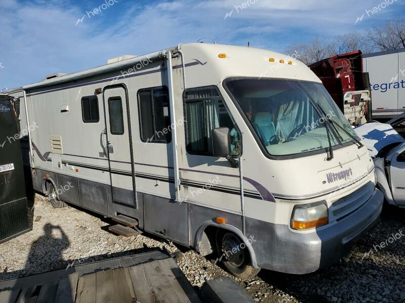 WORKHORSE CUSTOM CHASSIS MOTORHOME 2000 two tone  gas 5B4LP37J5Y3316115 photo #1