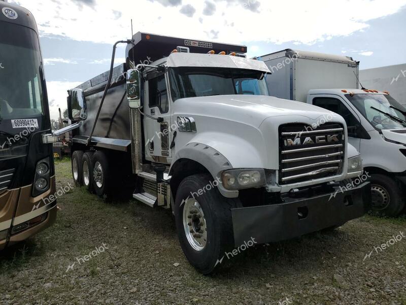 MACK GRANITE 2020 white  diesel 1M2GR4NC4LM001322 photo #1