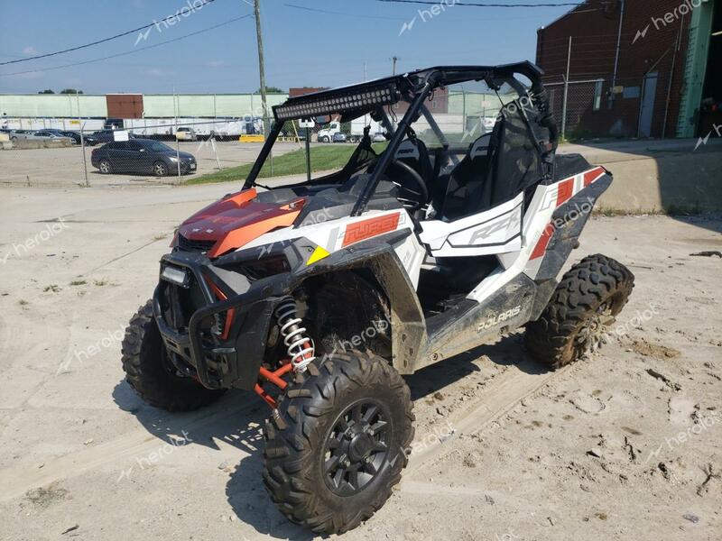 POLA RZR 2019 white  gas 3NSVDE922KF423046 photo #3