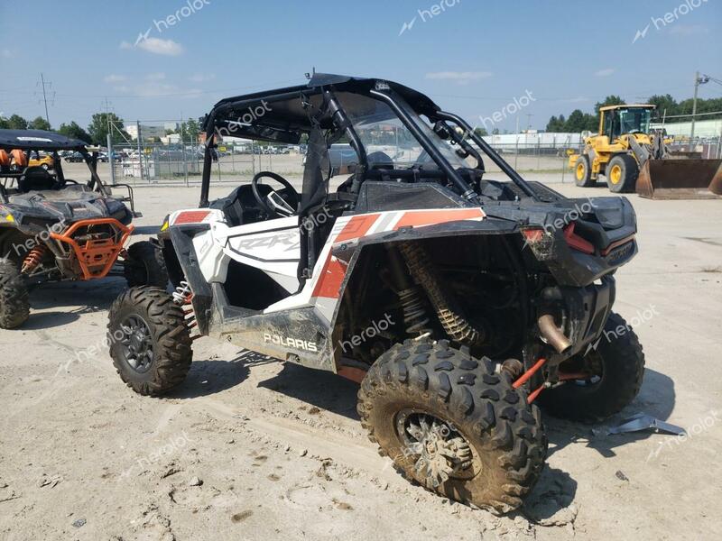 POLA RZR 2019 white  gas 3NSVDE922KF423046 photo #4