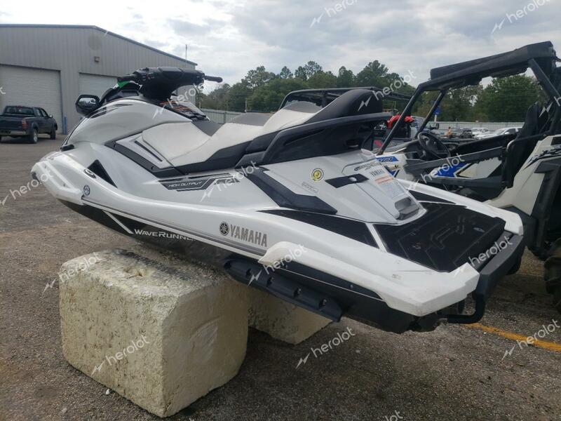 MAHINDRA AND MAHINDRA VX CRUISER 2019 white   YAMA4154K819 photo #4