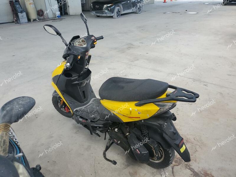 TAIZ SCOOTER 2022 yellow   H0DTABF1XNX010540 photo #4