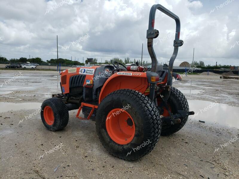 KUTA TRACTOR 2016 orange   L4760D40656 photo #4